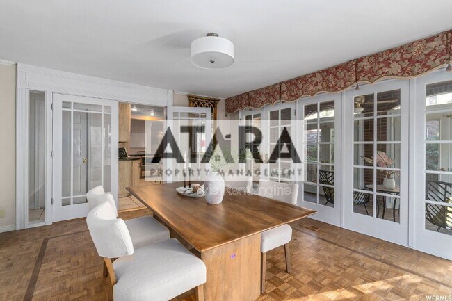 Building Photo - 1577 E Tomahawk Dr