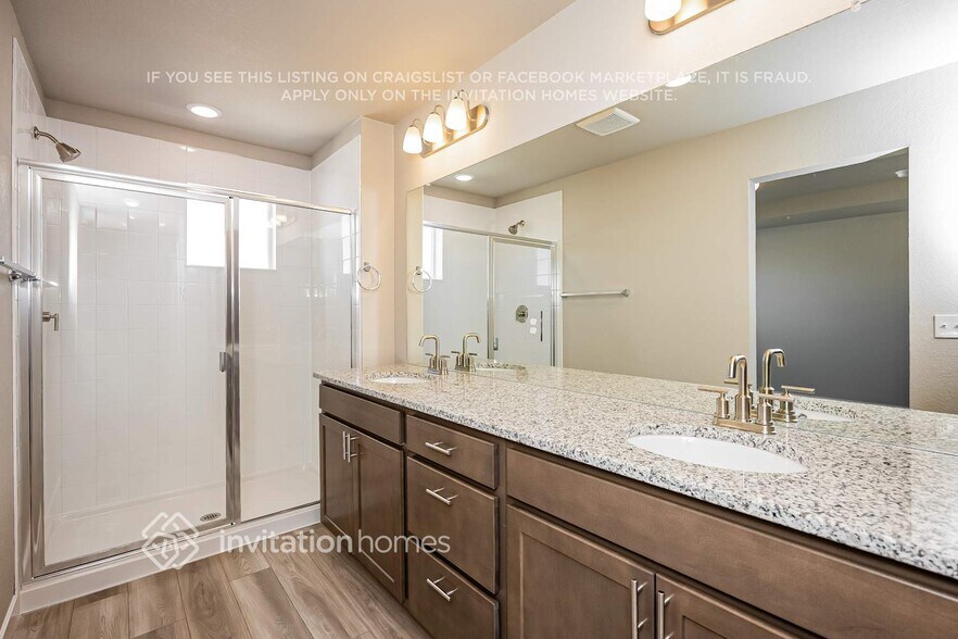 Building Photo - 13623 Arriba Dr