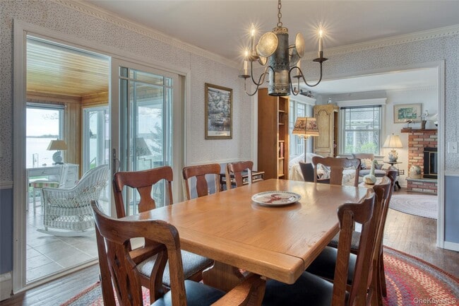 Building Photo - 580 South Ln