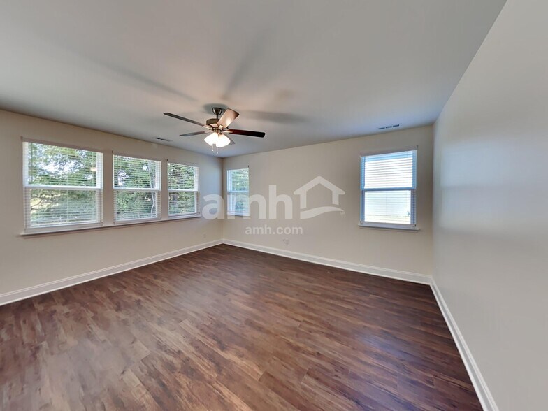 Building Photo - 3827 Kindness Wy