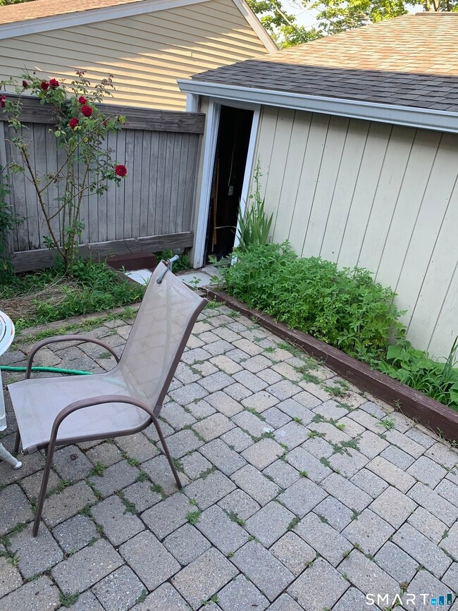 Building Photo - 630 Longfellow Dr