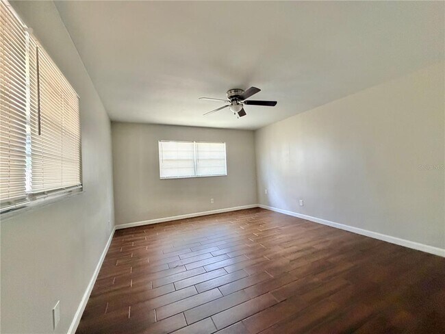 Building Photo - 130 S Bulova Dr