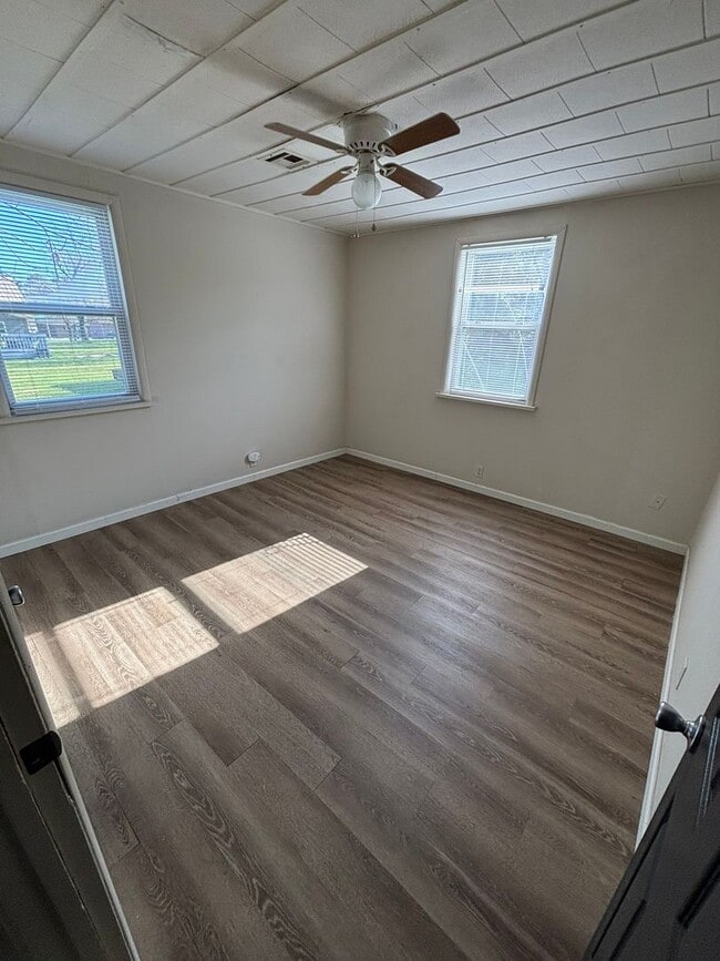 Building Photo - Adorable 2-bedroom 1-bathroom in Lincoln, AR!