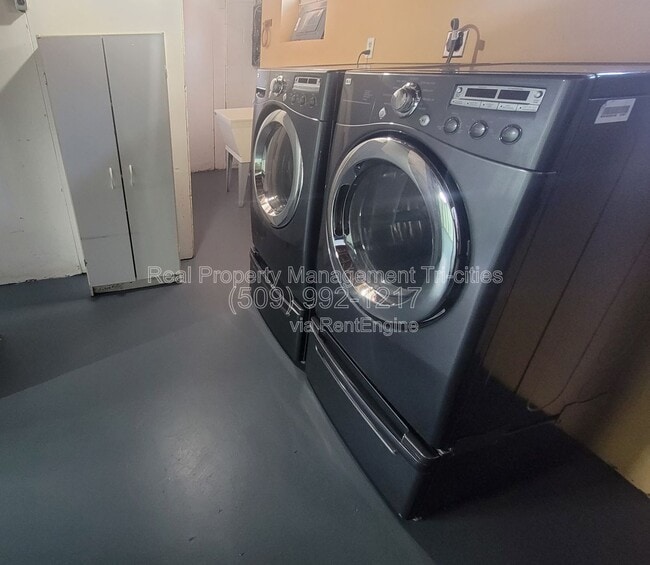 Building Photo - 312 Goethals Dr