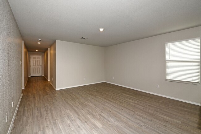 Building Photo - 7927 Dovers Den