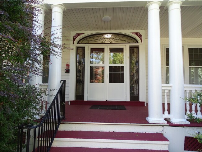 Building Photo - 75 S Main St