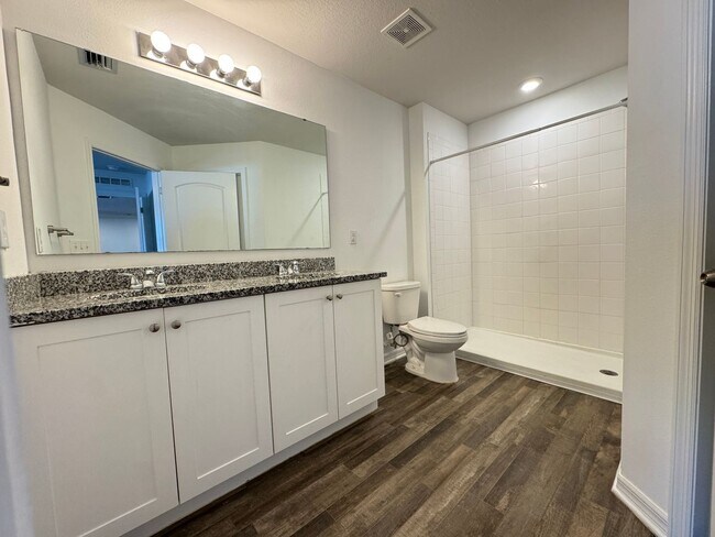 Building Photo - BEAUTIFUL, 4 bedroom, 2 bathroom Home in Poinciana!! Cable & Internet Included with Rent!!