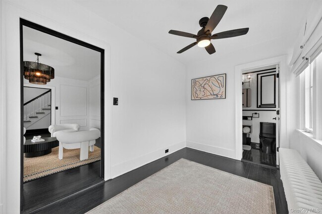 Building Photo - 32 Dutchess Terrace