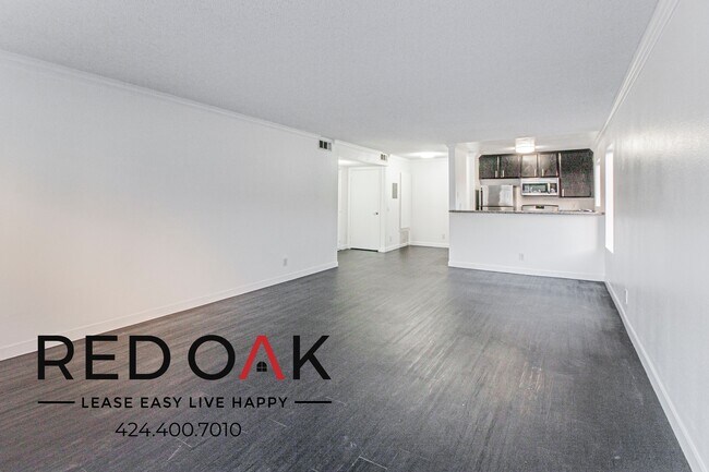 Building Photo - 1522 N Formosa Ave