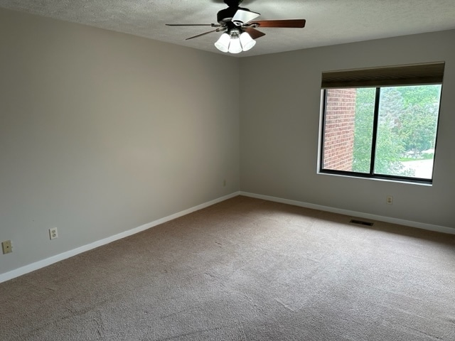 Building Photo - 2300 Coyote Creek Dr