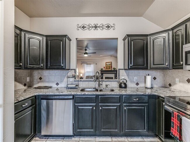 Building Photo - Gated 3 Bed 2 Bath 2 Car home of The Villa...