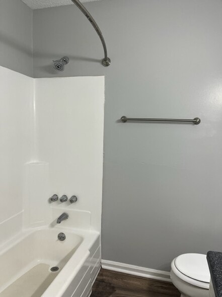 Building Photo - 109 Rainbow Ct