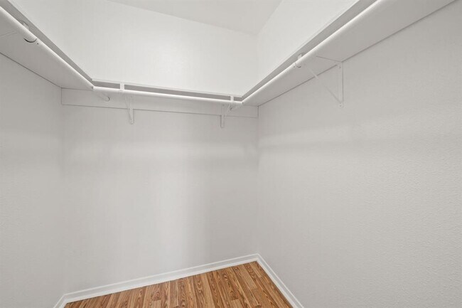 Building Photo - 1813 Parker Ln
