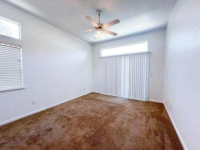 Building Photo - Laguna West 4 Bed, 2 Bath Home