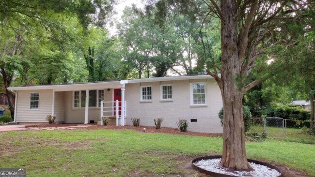 Building Photo - 16 Bromack Dr SE