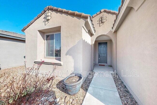Building Photo - 6405 Kings Cyn Cv NE