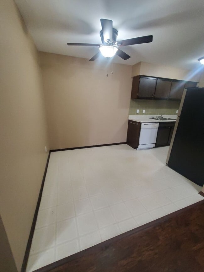 Interior Photo - 7875 W Oklahoma Ave