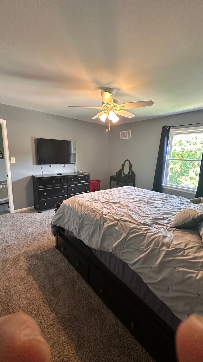 Building Photo - 6718 Deep Creek Dr