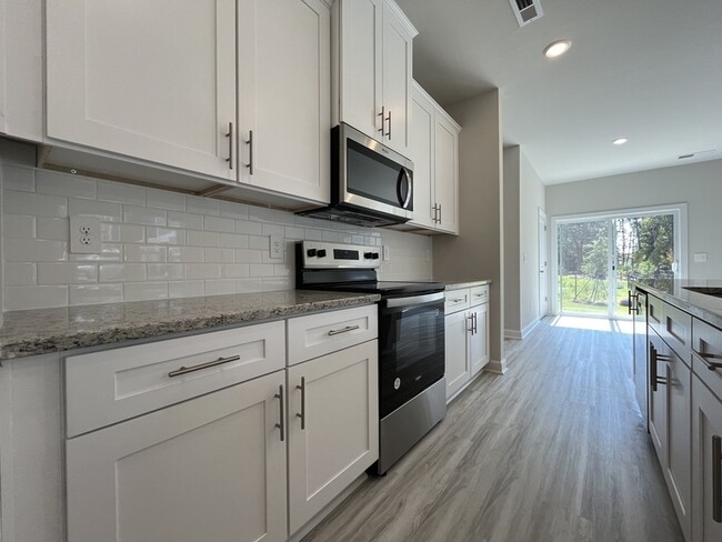 Building Photo - 1716 Braemar Vlg Dr