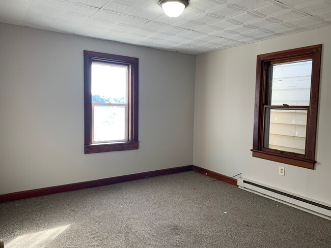 Building Photo - Charming 3-Bedroom, 1-Bathroom Single-Fami...