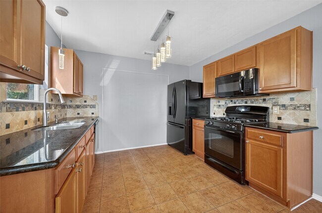 Building Photo - 14435 Benningcrest Ln
