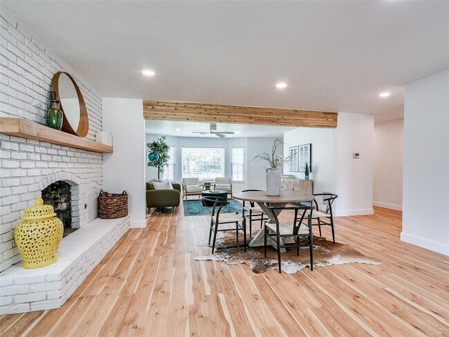Building Photo - 2304 NW 56th Terrace