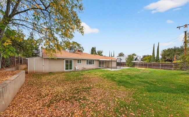 Building Photo - Updated Single-Story Home in South Redlands