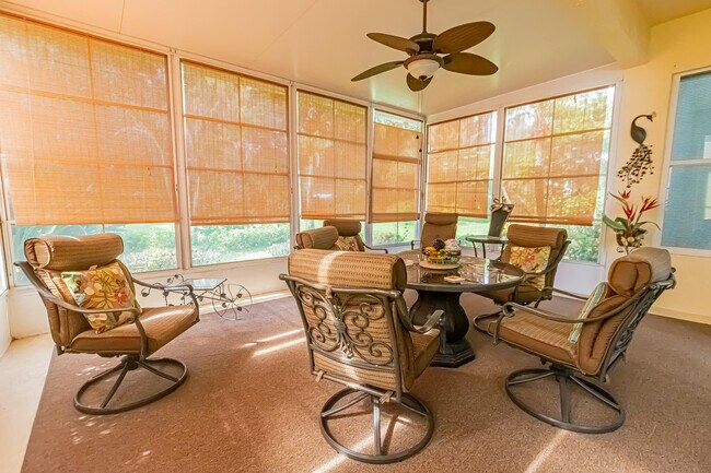 Building Photo - 204 NW Zanzibar Pl