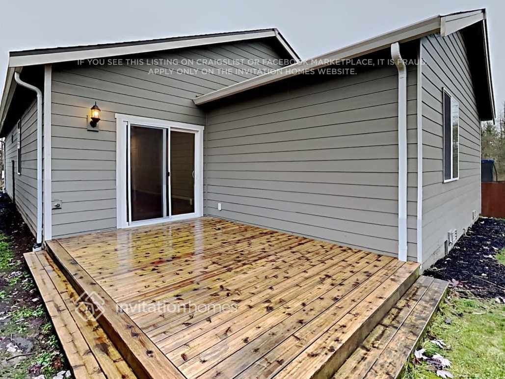 Building Photo - 8929 171st St NE