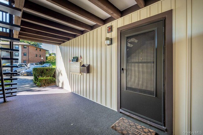 Building Photo - 16 D Essex Pl