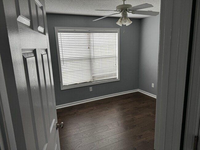 Building Photo - 806 Galloway Dr