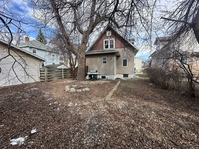 Building Photo - 3 bed/2 bath home near NDSU!