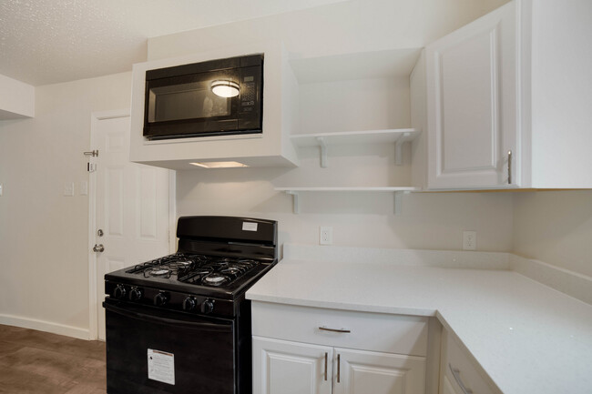 Building Photo - 127 Antrim Dr