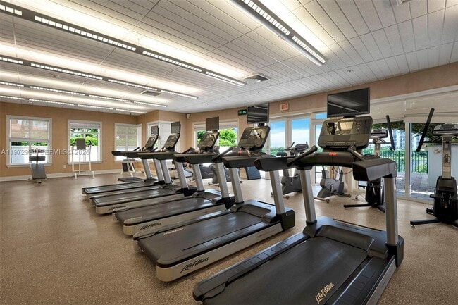 Building Photo - 20000 E Country Club Dr