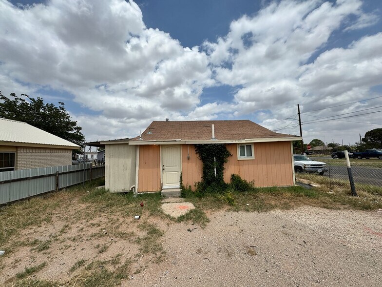 Building Photo - 422 S Lincoln Ave