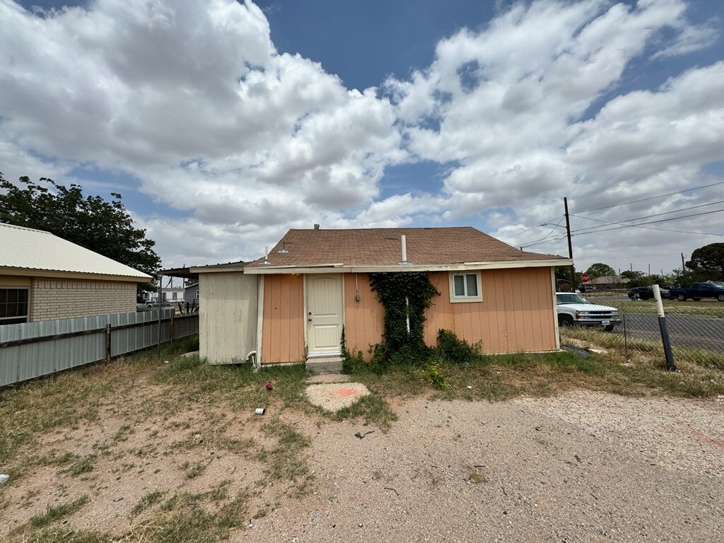 Building Photo - 422 S Lincoln Ave