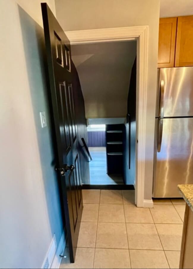 Building Photo - 3701 W North Shore Ave