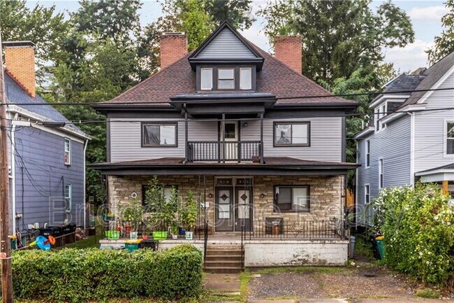Building Photo - 319 N Balph Ave