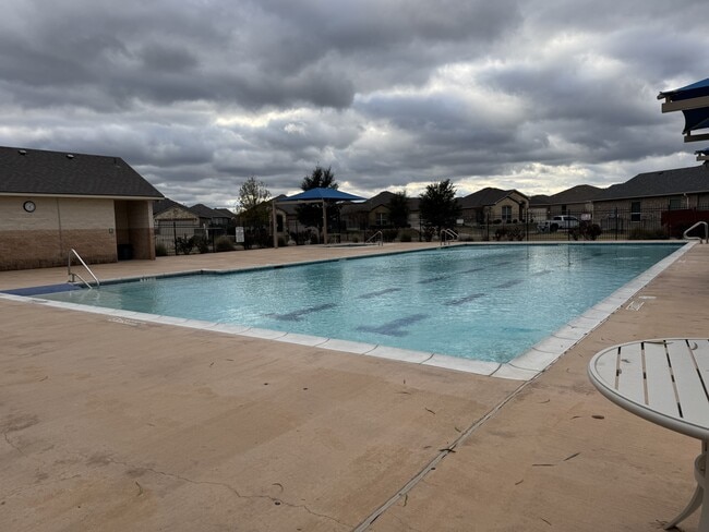 Building Photo - 502 Westchester Ct