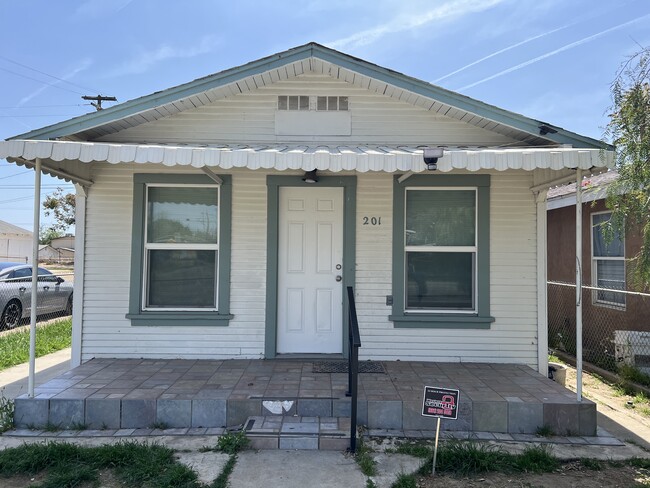 Primary Photo - 201 Decatur St