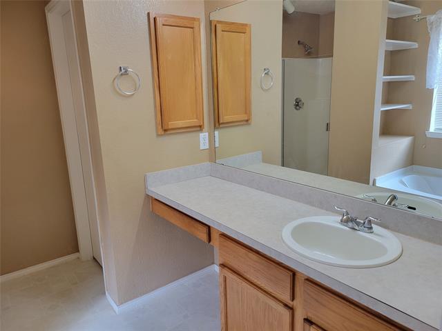 Building Photo - 9220 Nightingale Dr