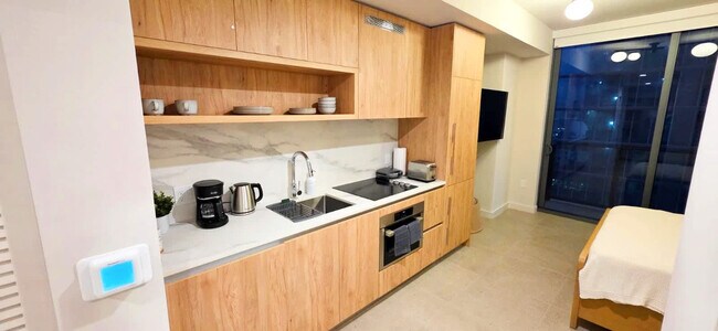 Building Photo - 11 NE 6th St