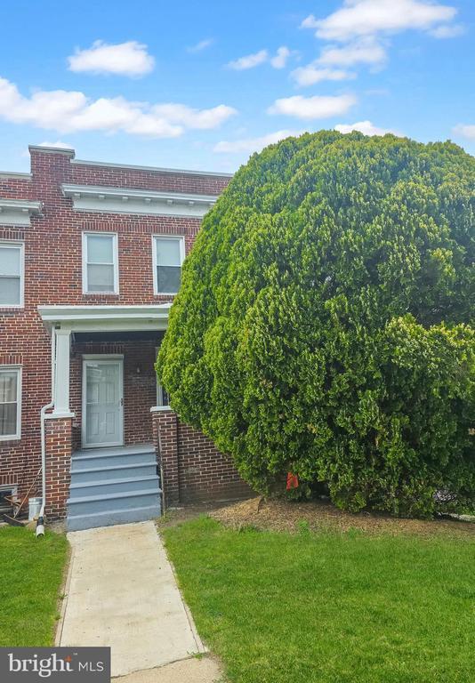 Building Photo - 3200 Normount Ave