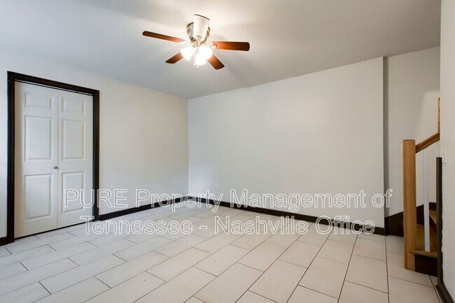 Building Photo - 517 Veritas St