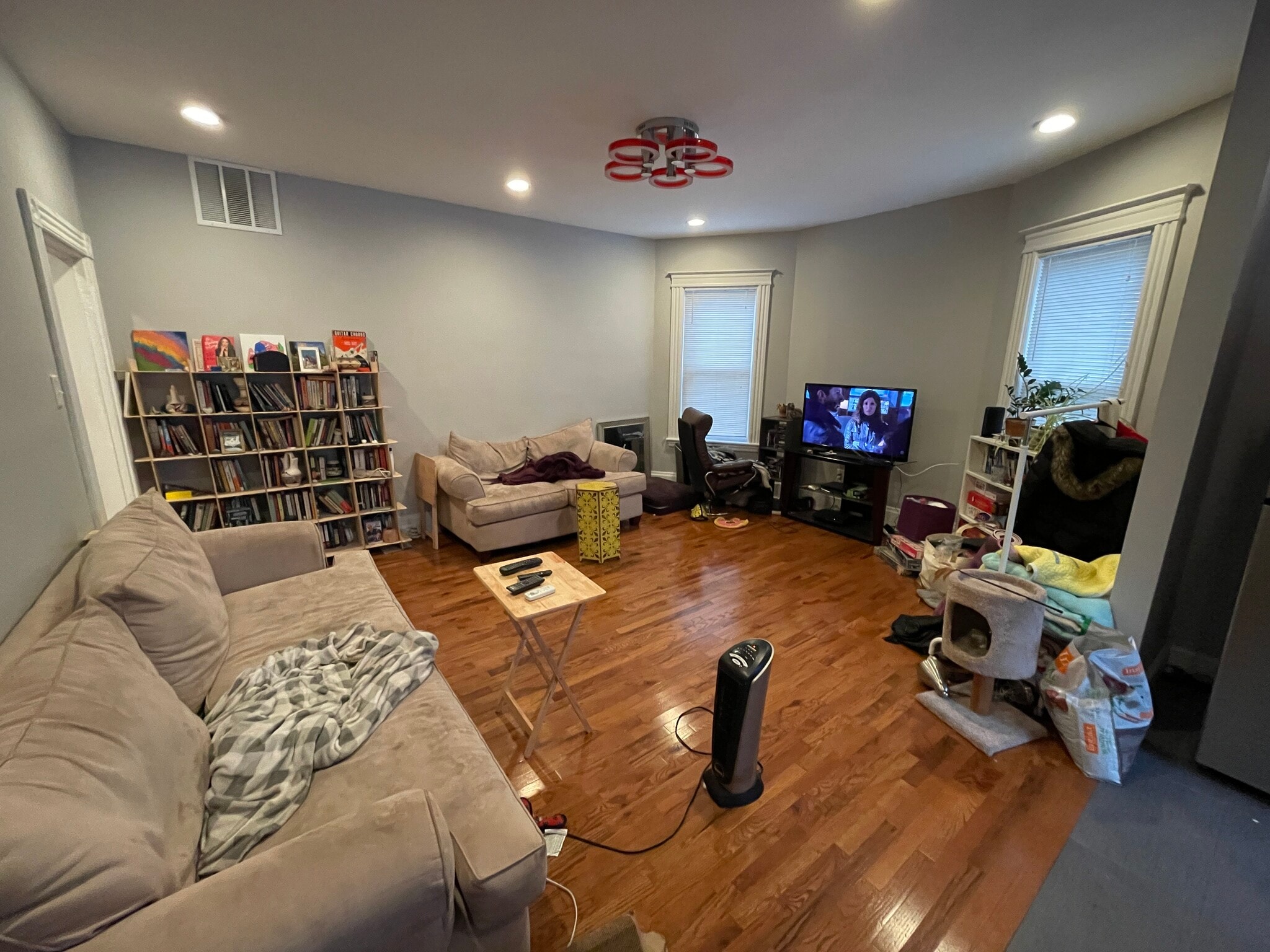 Building Photo - 105 Bloomfield St