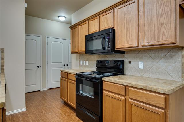 Building Photo - 2515 Sedona St
