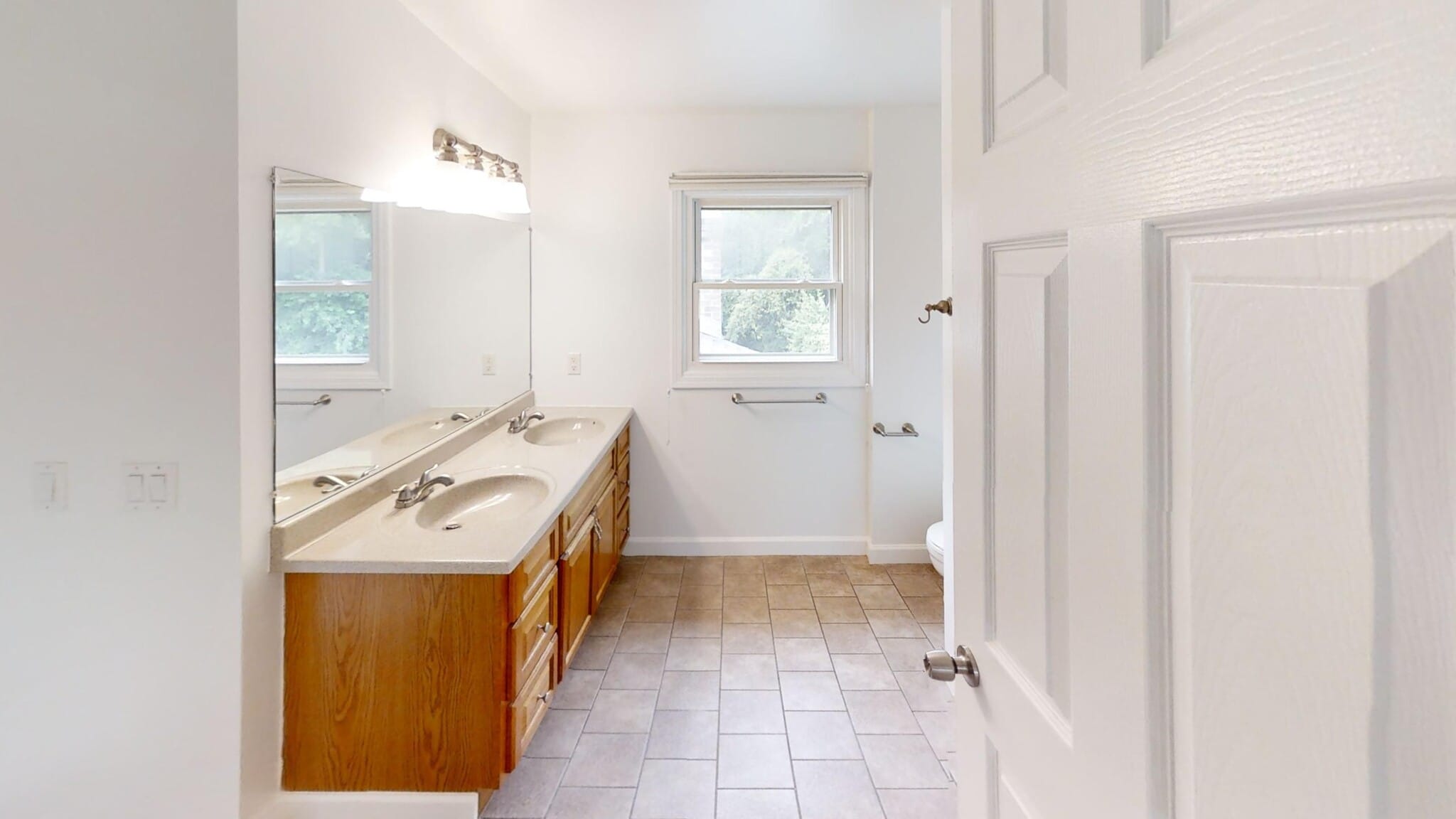Your master bathroom - 39953 Sandpoint Way