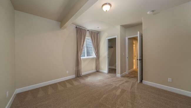Building Photo - Stunning 4 Bedroom Patio Home in Flying Horse