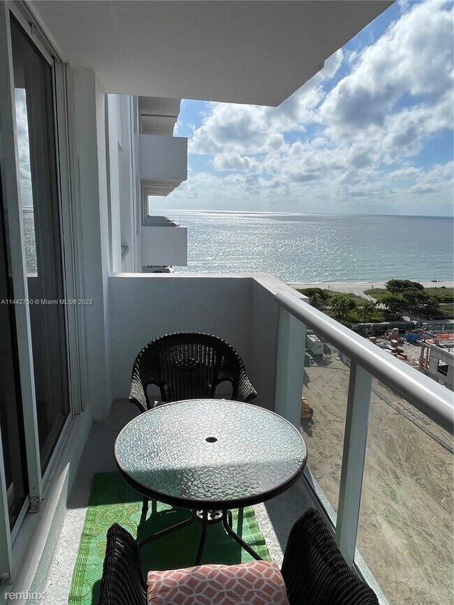 Building Photo - 1 br, 1 bath Condo - 9195 Collins Ave Apt ...