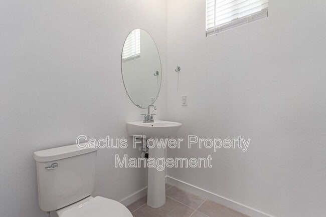 Building Photo - 4740 S Ferric